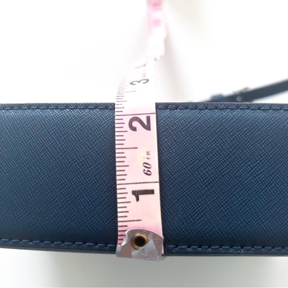 Michael Kors Jet Set Navy Saffiano Leather Crossbody Bag NWOT Designer - Picture 11 of 13